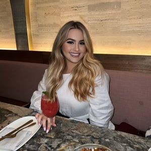 Meet your Posher, Angie